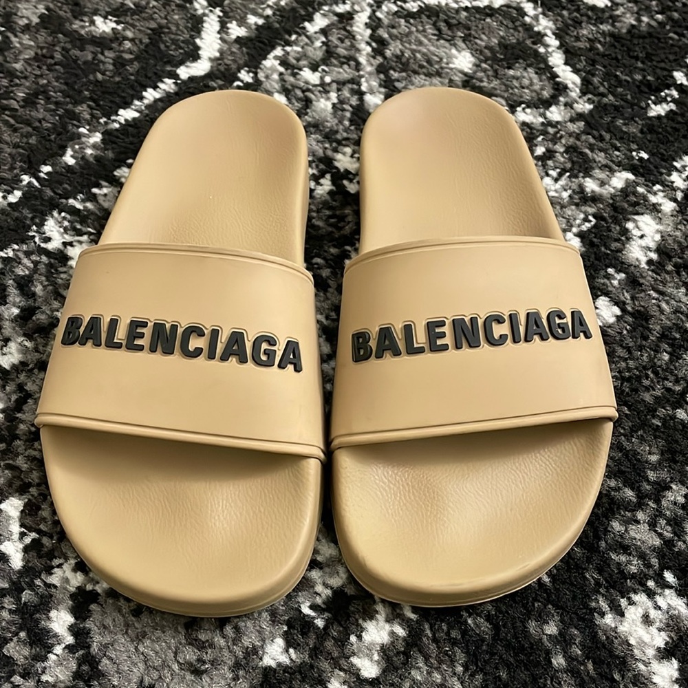 Balenciaga Pool Slides
